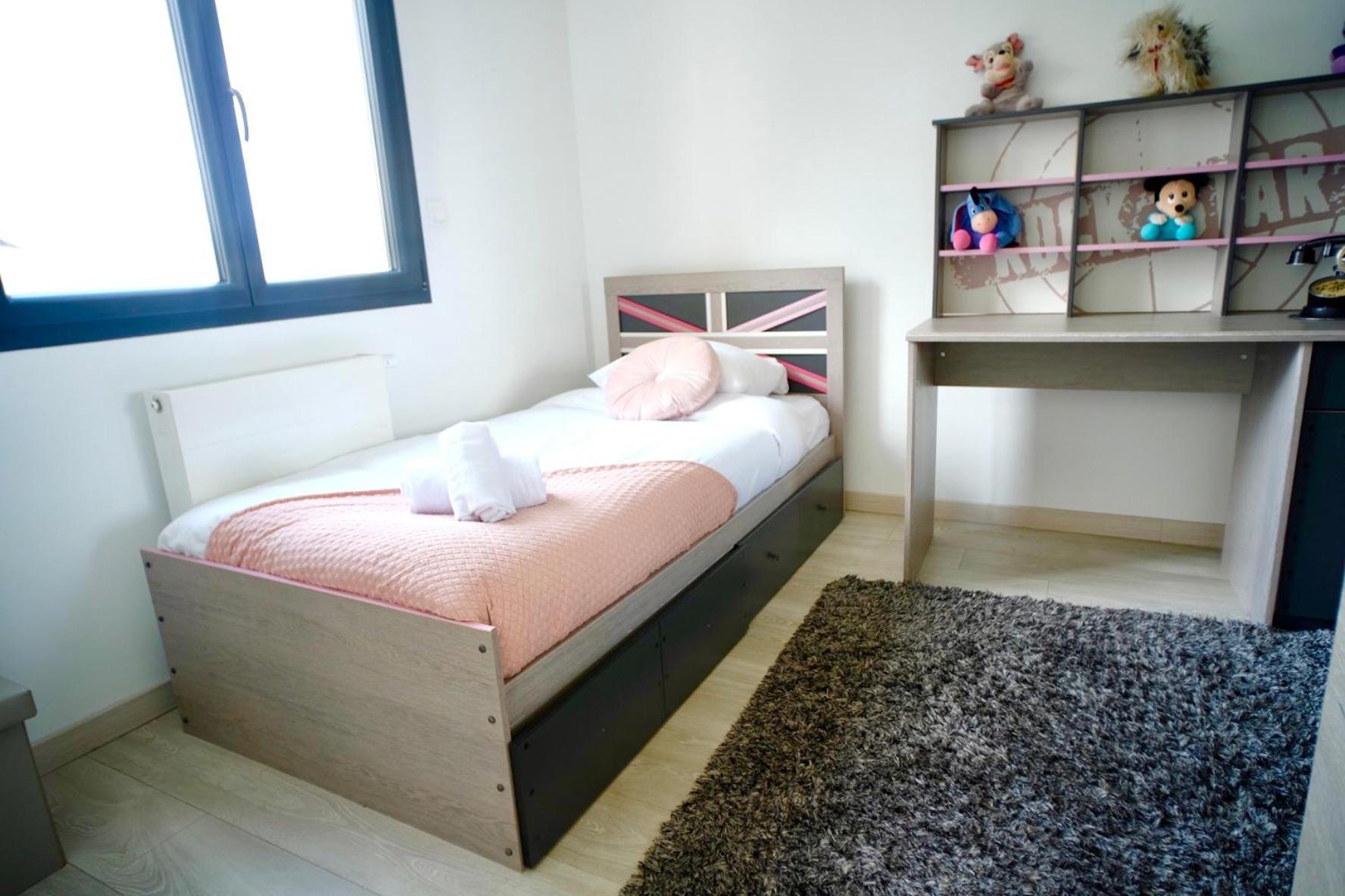 Zara Villa Demouville